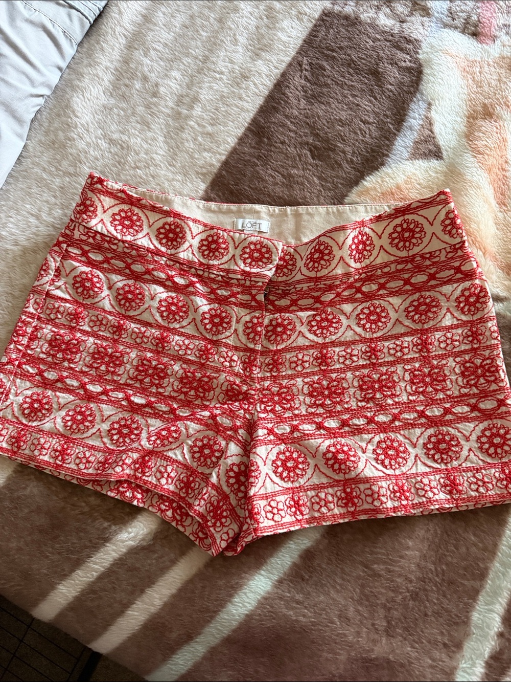 #004 LOFT Cream High-Waist Shorts with Red Embroidered Pattern